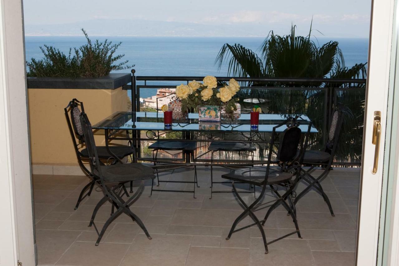 Taormina Seaview Apartment - Taormina Holidays Kültér fotó
